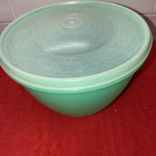 Tupperware lettuce keeper - tupperware,