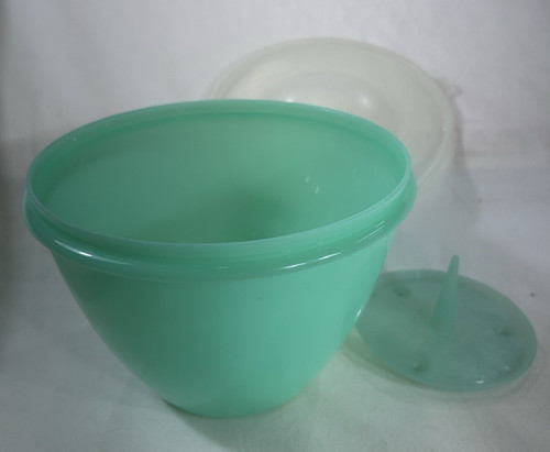 Vintage tupperware crisp - vintage, crisp-it