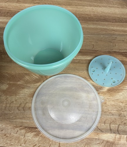 Vintage tupperware lettuce - vintage,